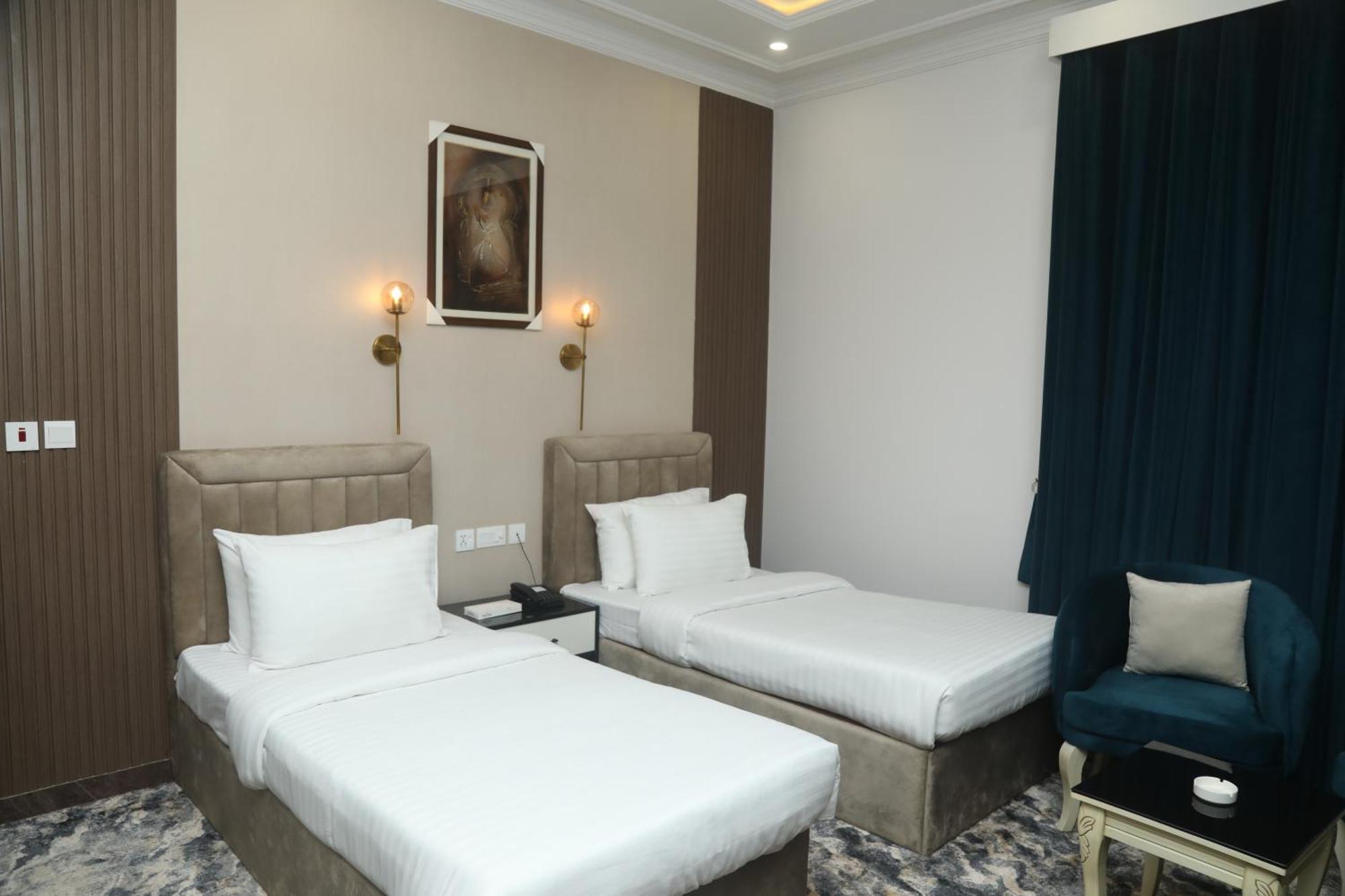 Swarg Hotel Sahiwal エクステリア 写真