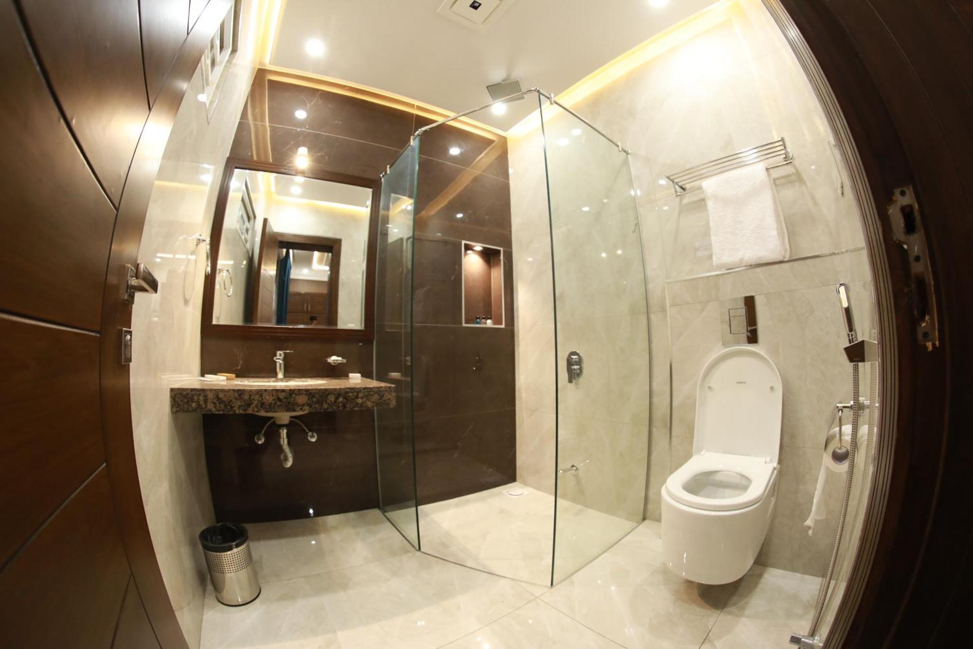 Swarg Hotel Sahiwal エクステリア 写真