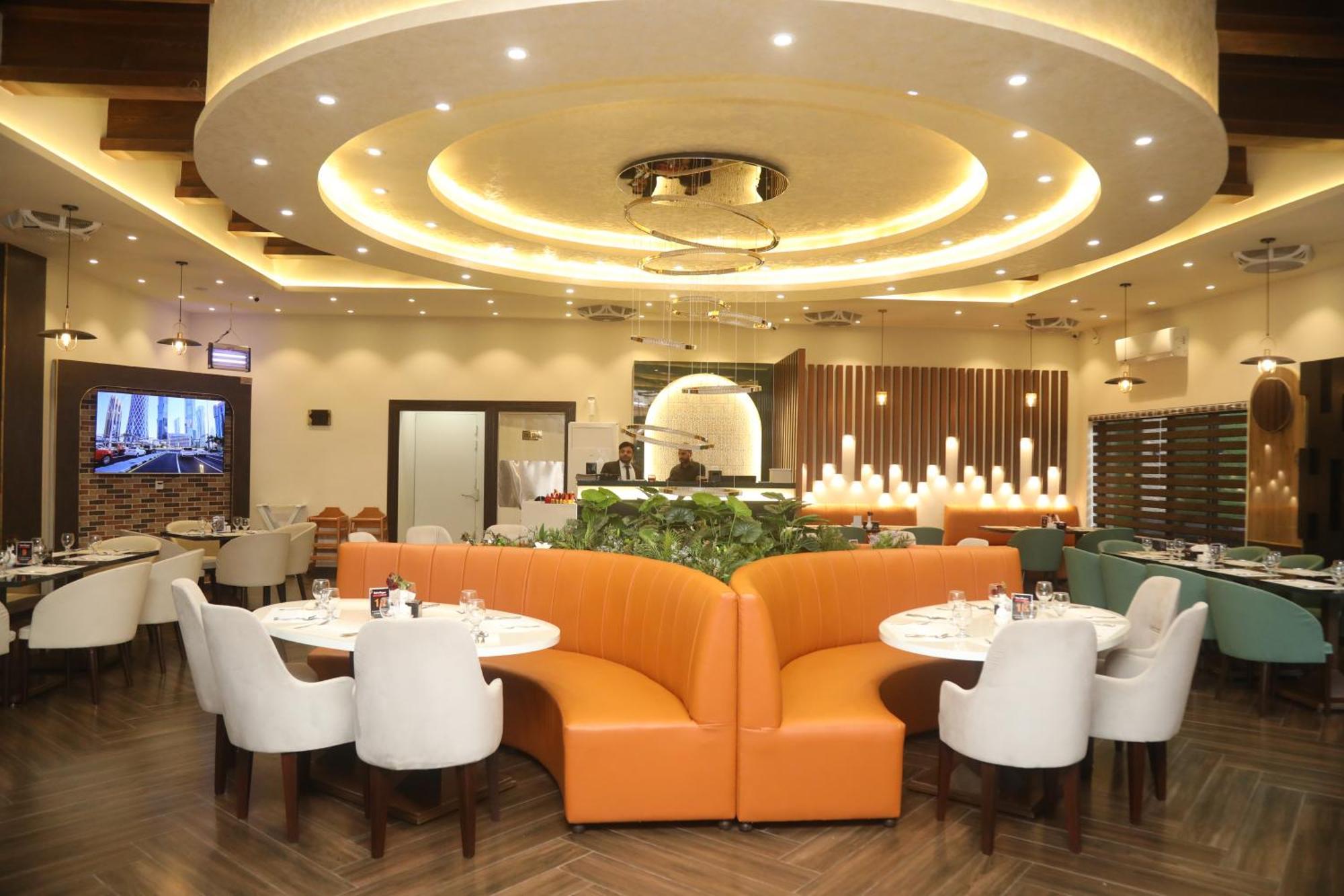 Swarg Hotel Sahiwal エクステリア 写真